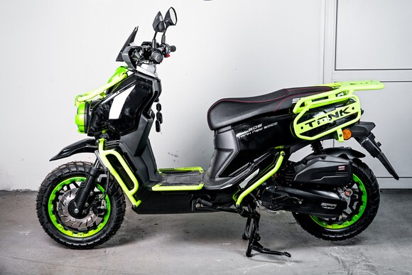 Скутер SPRMOTORS TANK NEW (Черный) pitbikemarket.ru